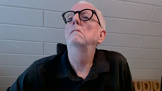 Greyhound70 online show from March 25, 2026, 9:37 am