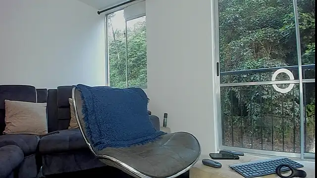 Snapshot of davis_alx1 chatting on December 14, 2024, 10:39 pm davis alx1 online show from December 14, 2024, 10:39 pm