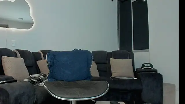 Snapshot of davis_alx1 chatting on March 1, 2025, 12:28 am davis alx1 online show from March 1, 2025, 12:28 am