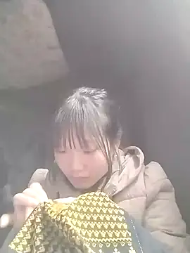 lytamye online show from February 12, 2025, 2:56 am