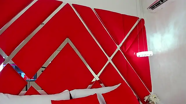 SusanCouper online show from February 27, 2025, 10:31 pm