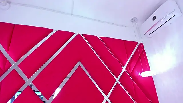 SusanCouper online show from February 28, 2025, 10:28 pm