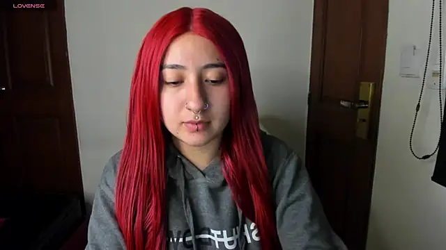 larissa01  online show from March 22, 2025, 2:59 am