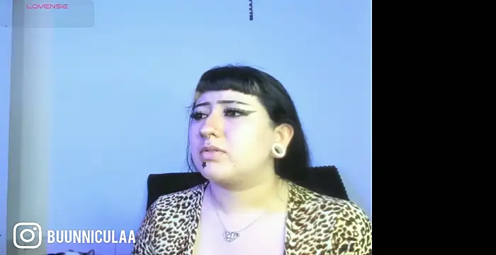 larissa01  online show from February 22, 2026, 10:19 pm