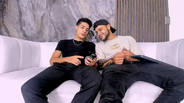 hot day online show from January 30, 2025, 1:44 am