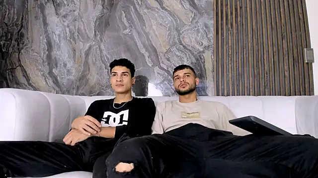 hot day online show from February 5, 2025, 1:58 am