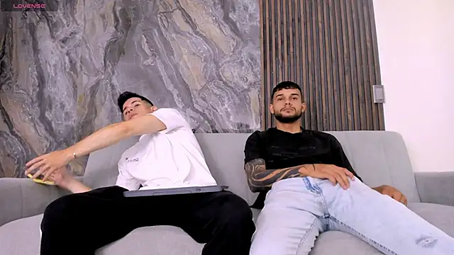 hot day online show from February 21, 2025, 1:33 am