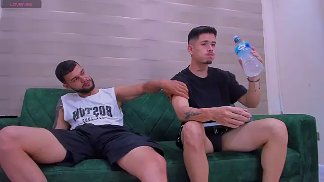 hot day online show from September 22, 2025, 8:22 pm