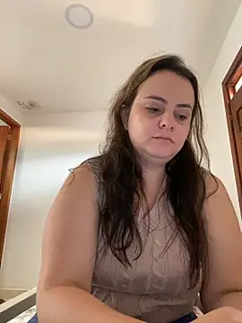 Im Amelia online show from November 4, 2025, 12:59 pm