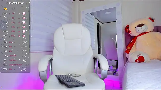 Snapshot of isaa_19 chatting on February 4, 2025, 9:17 am isaa 19 online show from February 4, 2025, 9:17 am