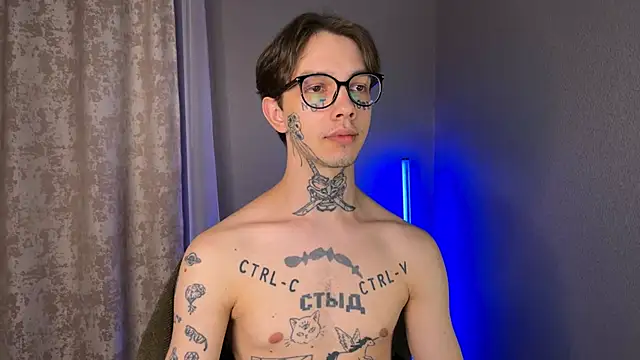 anahori  simon online show from January 17, 2025, 9:50 pm