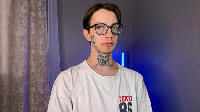 anahori  simon online show from January 22, 2025, 6:10 am