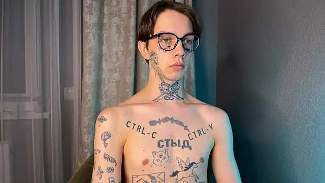 anahori  simon online show from February 4, 2025, 8:49 pm