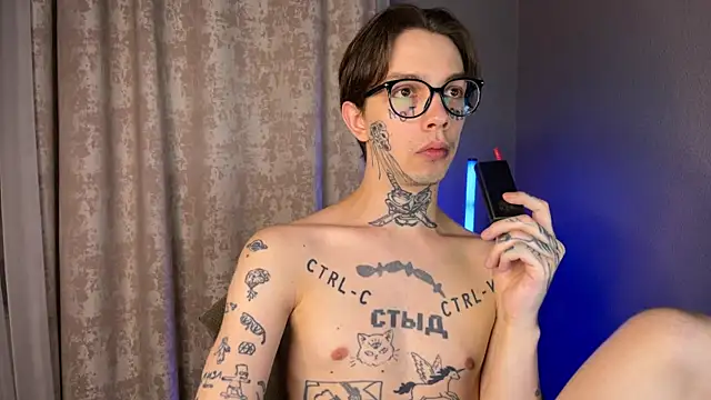 anahori  simon online show from February 16, 2025, 4:32 pm