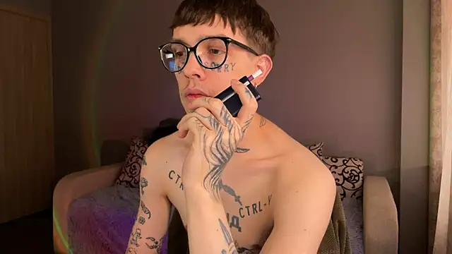 anahori  simon online show from September 10, 2025, 12:16 pm