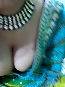 Savita hotmom online show from March 13, 2025, 5:18 pm