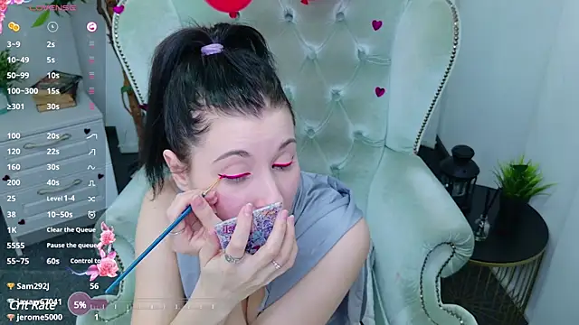 SarahStanley online show from February 17, 2025, 12:27 pm