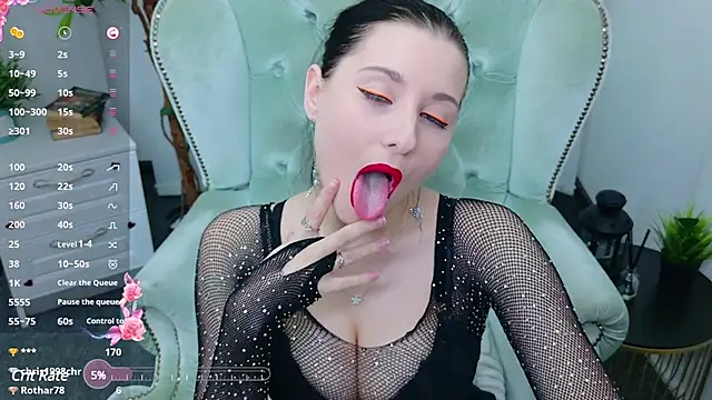 SarahStanley online show from February 24, 2025, 3:42 pm