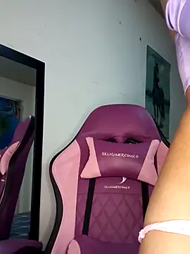 Lanna hott  online show from February 16, 2026, 7:32 pm