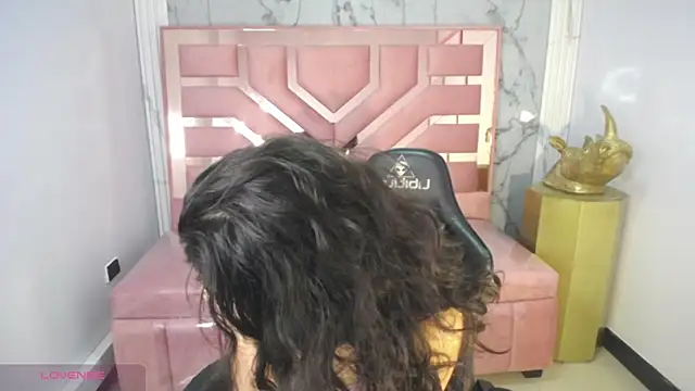Snapshot of Tyna_ch chatting on March 12, 2025, 7:38 pm Tyna ch online show from March 12, 2025, 7:38 pm