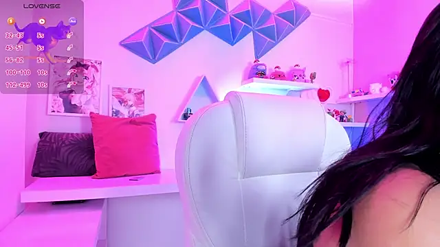 Valkiria ponce online show from February 20, 2026, 4:53 am