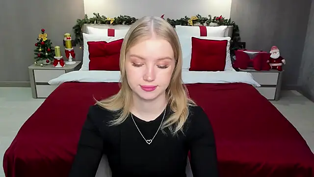 shy  lady online show from December 17, 2024, 6:20 pm