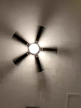 Snapshot of u091 chatting on November 11, 2025, 2:44 am u091 online show from November 11, 2025, 2:44 am