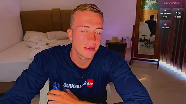 tommy cumfinger online show from November 6, 2025, 3:18 am