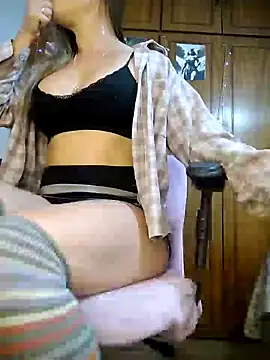 Snapshot of deliciousqueenhot chatting on September 25, 2025, 8:12 pm deliciousqueenhot online show from September 25, 2025, 8:12 pm