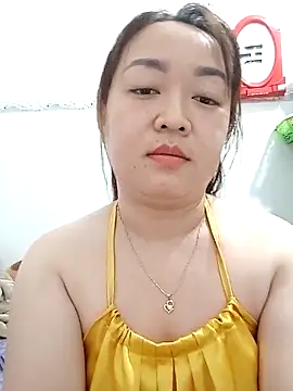 VyOanh2K online show from March 11, 2025, 5:02 pm