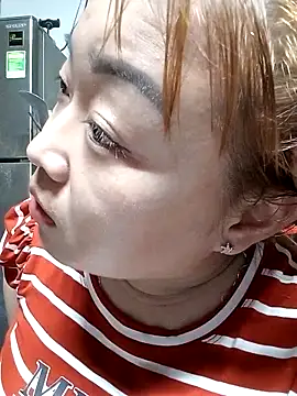 VyOanh2K online show from November 8, 2025, 4:18 pm