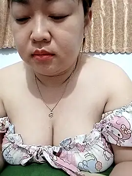 VyOanh2K online show from November 16, 2025, 3:39 pm