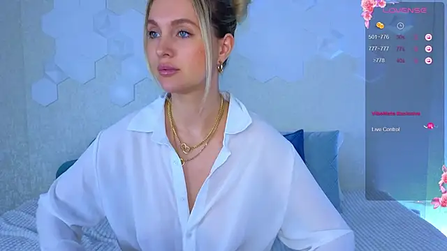 Lynna Sparks online show from November 1, 2025, 2:46 am