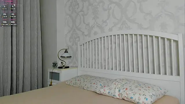 Eva  Lewis online show from June 10, 2026, 4:45 am