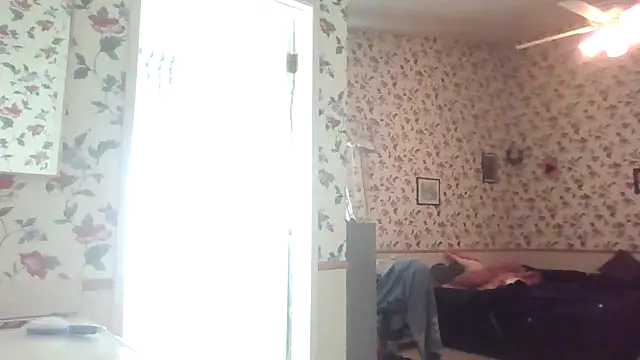 Raulito369 online show from November 13, 2025, 11:03 pm