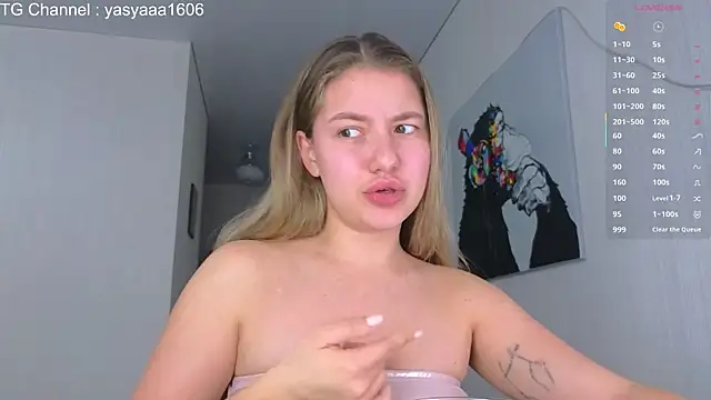 Yassyaaa online show from April 14, 2026, 7:53 pm