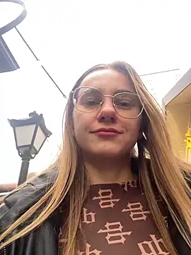 GraceTorrez online show from December 6, 2024, 11:33 am