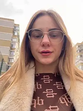 GraceTorrez online show from December 23, 2024, 12:19 pm