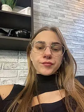 GraceTorrez online show from December 29, 2024, 12:12 pm