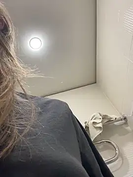 GraceTorrez online show from February 1, 2025, 11:06 pm