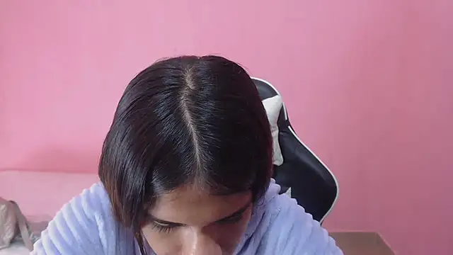 DEMI LEED online show from February 5, 2025, 12:49 pm