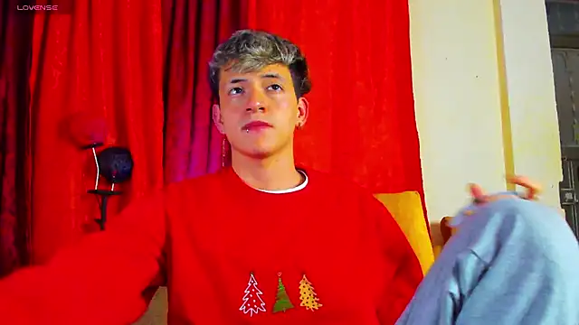 GabyThoms online show from February 7, 2025, 1:47 am