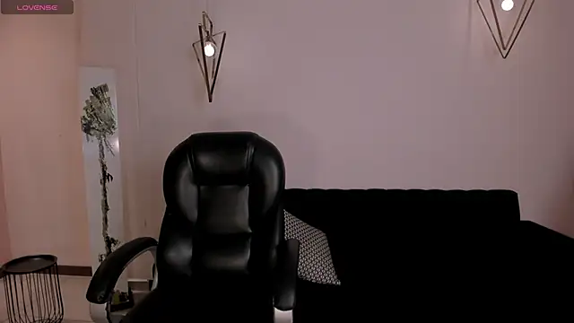 AbbyDalton online show from November 21, 2025, 6:50 pm