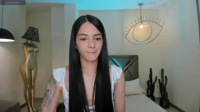 Snapshot of HannahJamesX chatting on December 5, 2024, 6:11 pm HannahJamesX online show from December 5, 2024, 6:11 pm