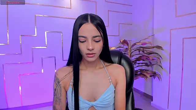 Snapshot of HannahJamesX chatting on September 9, 2025, 5:45 pm HannahJamesX online show from September 9, 2025, 5:45 pm