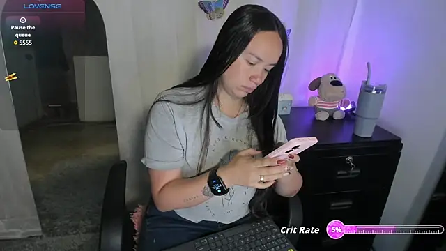 milysauria1 online show from May 17, 2026, 12:23 pm