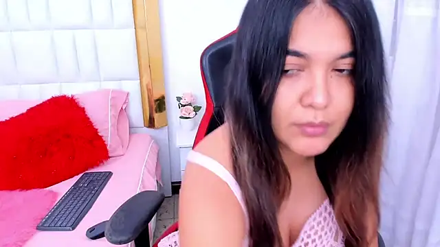 Snapshot of MadelineJackson chatting on January 25, 2025, 2:58 am MadelineJackson online show from January 25, 2025, 2:58 am