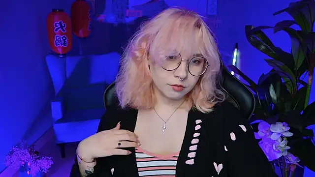 JasmineMilko online show from January 21, 2025, 5:05 am