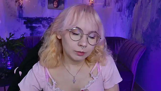 JasmineMilko online show from February 12, 2025, 5:05 am