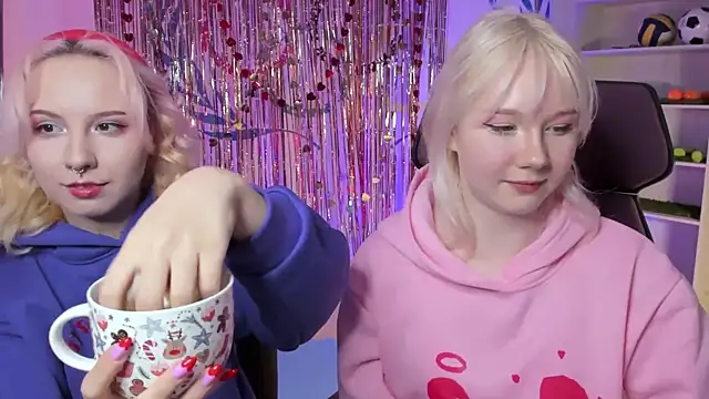 JasmineMilko online show from February 14, 2025, 9:03 am